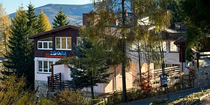 Dovolenka v poľských Krkonošiach: hotel v Karpaczi vr. raňajok či polpenzie a wellness; 1,3 km od kostola Wang
