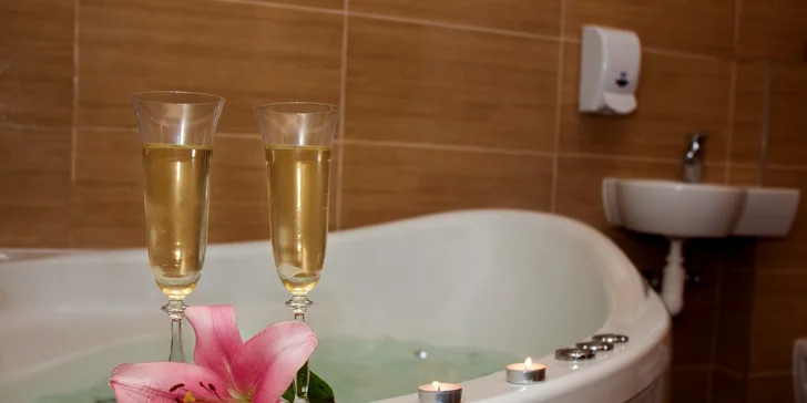 Relax v privátním wellness pro dva i varianty s masáží a vstupem do sauny