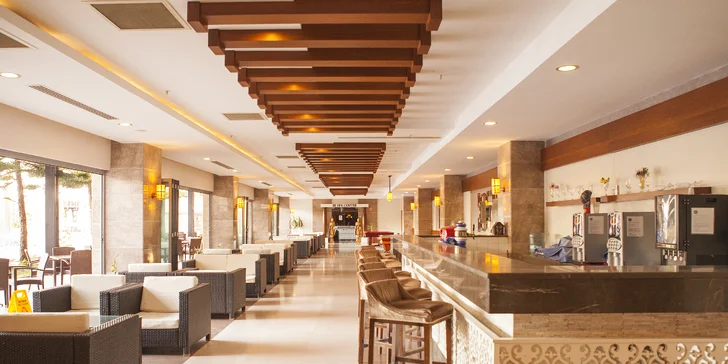 7 nocí v Turecku: 5* hotel s all inclusive, tobogány, celodenní animace pro děti