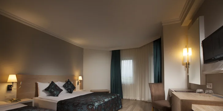 7 nocí v Turecku: 5* hotel s all inclusive, tobogány, celodenní animace pro děti