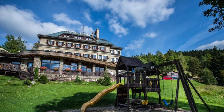 U hotelu zaparkujete zdarma. 