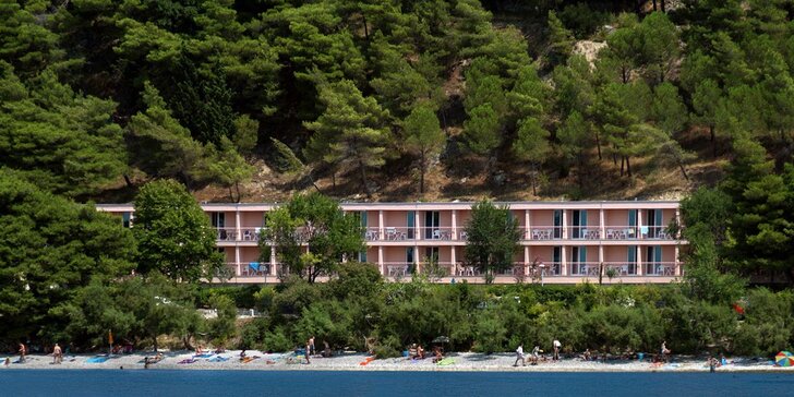Na dovolenou do Chorvatska: hotel v Omiši blízko pláže, polopenze