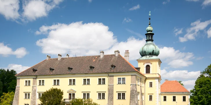 Víkendový rodinný pobyt u Mácháče: polopenze a dětský animační program