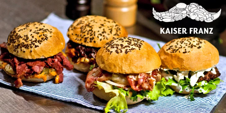 Jehněčí nebo Bacon Cheese Burger v domácí bulce na farmářských trzích