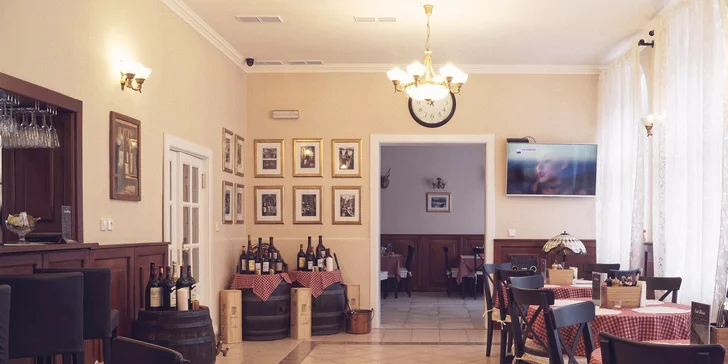 Klid v hotelu u lázeňského lesa vč. bazénu, sauny a možnosti masáže i vířivky