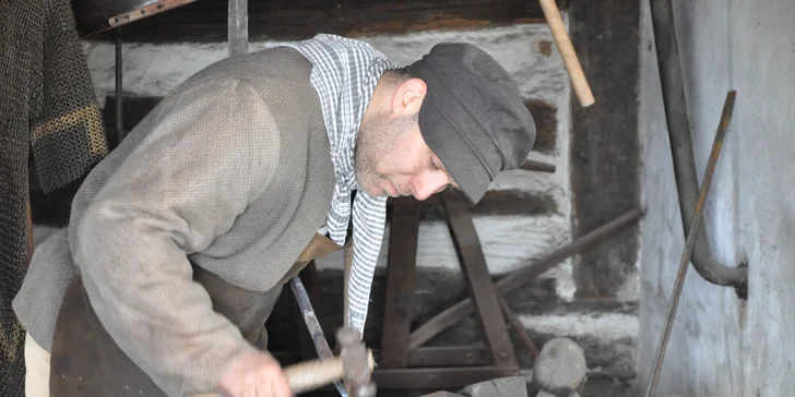 Rodinné vstupné na Řemeslné pohádkové léto ve skanzenu v Kouřimi