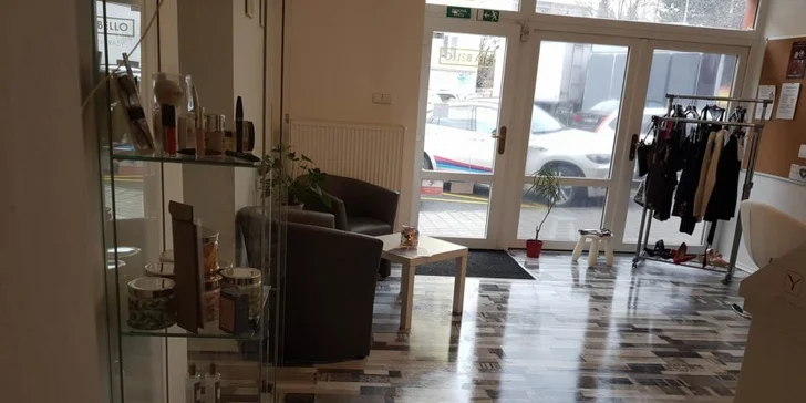 Krásné nehty: gellak na ruce nebo nohy včetně suché manikúry