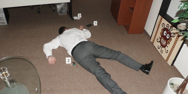Detektivní hra Vražda v kanceláři: 60 minut hry pro až 5 lidí