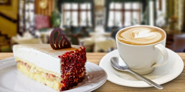 Dva náramné dorty s kávou nebo čajem v romantickém Café Mozart