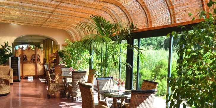 Léto na Ischii: 7 nocí, 3* hotel, zátoka s termální vodou, dítě do 12 let zdarma
