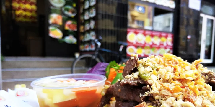 Vietnamské Bún bò Nam Bộ k odnosu s sebou pro 1 nebo 2 osoby
