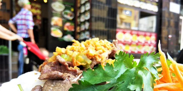 Vietnamské Bún bò Nam Bộ k odnosu s sebou pro 1 nebo 2 osoby