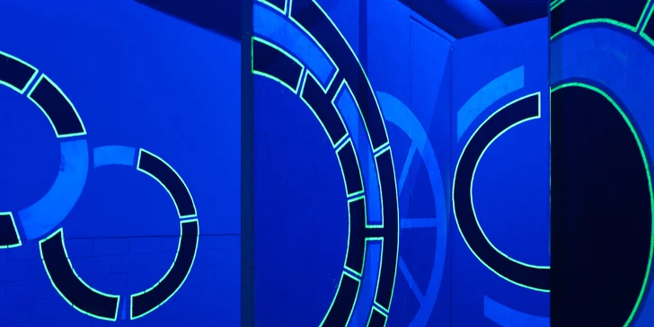 Laser game v největším komplexu v ČR: vouchery až pro 10 hráčů