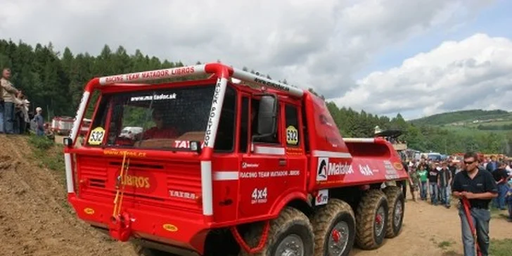 30minutová jízda ve speciálu Tatra 813 8X8 Truck Trial včetně paliva
