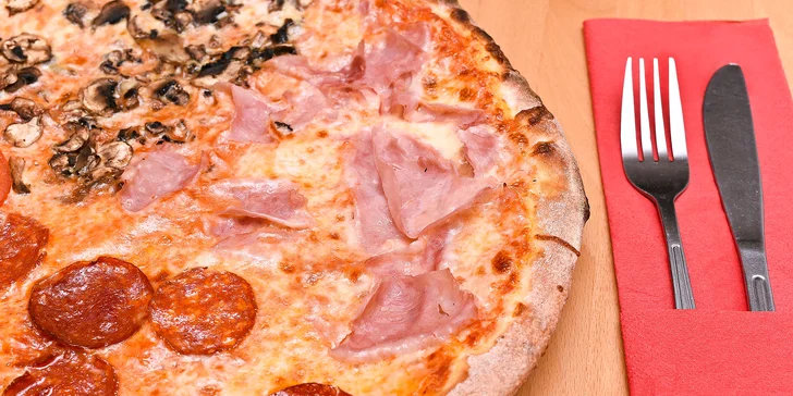Pizza z pece na dřevo dle vlastního výběru a nealko nápoj pro 1 i pro 2