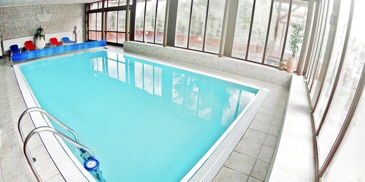 Jaro nebo léto v horském wellness hotelu: snídaně či polopenze, bazén, sauny
