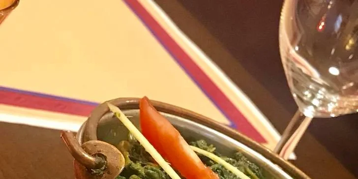 Tříchodové menu s indickými a thajskými pokrmy až pro 4 osoby