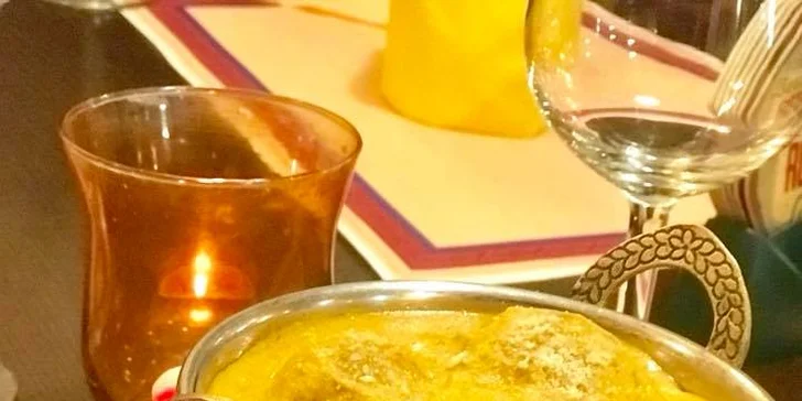 Velkolepá indicko-thajská hostina pro 2 nebo 4 osoby: masové i vege dobroty
