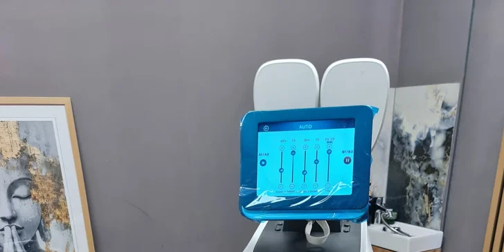 Jedná se o zcela bezbolestnou metodu bez nutnosti jakékoliv rekonvalescence. 