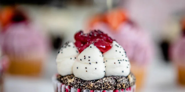 V ponuke aj bezlepkové cupcakes (napr. mrkvovo-pekanový, makovo-černicový či makovo-višňový).