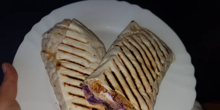 Pořádnou porci si můžete odnést s sebou i sníst na místě.