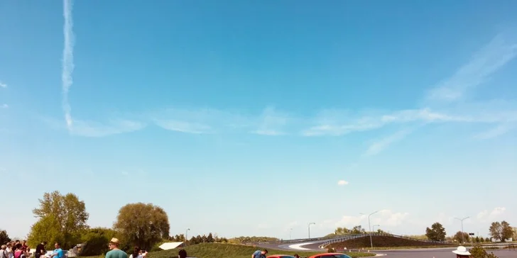 Jízda ve Ferrari, Lamborghini, Nissanu, Aston Martinu nebo Porsche a simulátor Škoda Fabia WRC