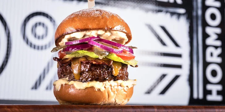 Burgery ve Vodičkově s hovězím Black Angus a pivem nebo nealkem