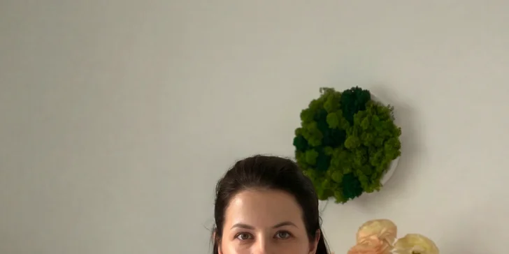 Ve vinohradském salonu Nail School Lutsyk vás čeká manikúra či pedikúra.