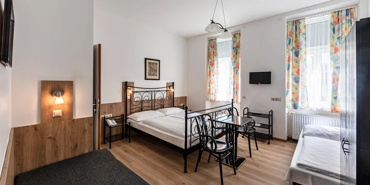 Hotel Terminus nabízí jednoduché pokoje pro 1 až 4 osoby. 