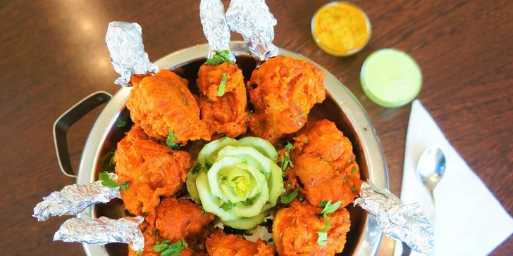 Chicken lollipop: 8 smažených kuřecích křídel po indicku a 0,5l nápoj pro 2
