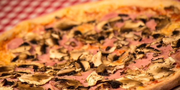 Pizza a nealko nápoj pro 1 nebo 2: vegetariánská, žampionová i pikantní