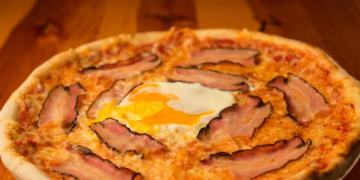 Pizza a nealko nápoj pro 1 nebo 2: vegetariánská, žampionová i pikantní