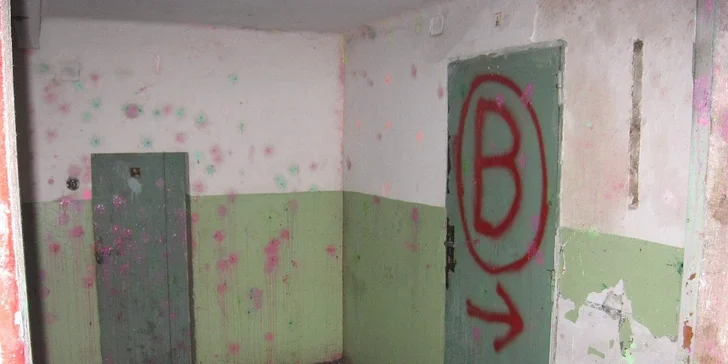 Neomezená paintballová akce uvnitř nebo venku