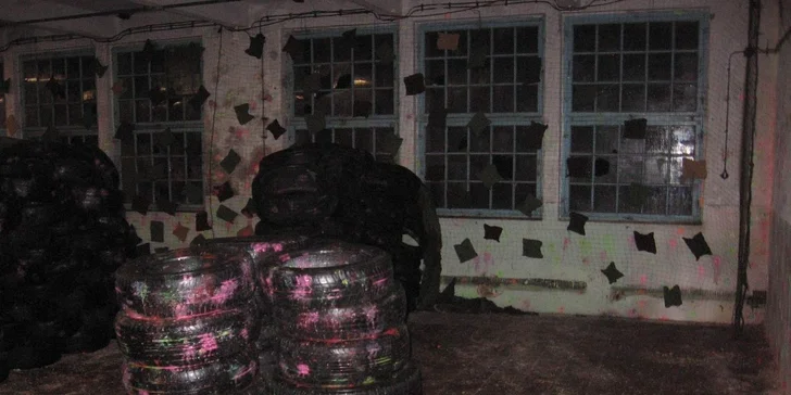 Neomezená paintballová akce uvnitř nebo venku