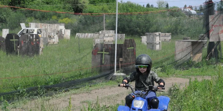 Hurá na čtyřkolku: instruktáž a 10 nebo 30 minut jízdy pro dítě od 4 do 12 let