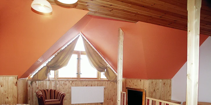 Pobyt ve srubu se snídaní a vstupem do 4* wellness Grand hotelu Permon