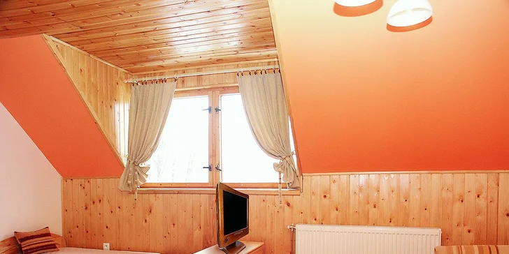 Pobyt ve srubu se snídaní a vstupem do 4* wellness Grand hotelu Permon