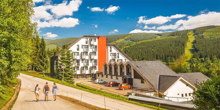 3denní relaxace v horách: pobyt s polopenzí, jízdenkou na lanovku a výlety