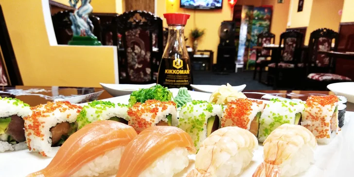 28 či 38 kousků sushi: losos, tuňák i krevety či krab v čerstvých rolkách