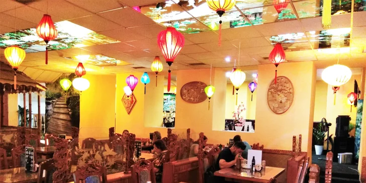 28 či 38 kousků sushi: losos, tuňák i krevety či krab v čerstvých rolkách