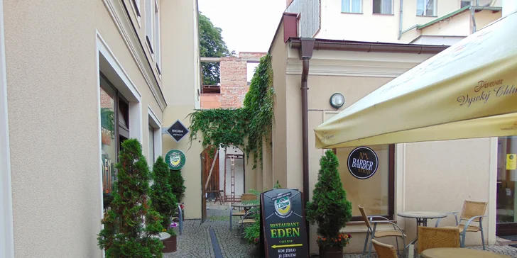 Tříchodové menu pro 2: telecí maminha, francouzská palačinka i džbánek vína