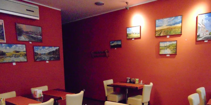 Tříchodové menu pro 2: telecí maminha, francouzská palačinka i džbánek vína