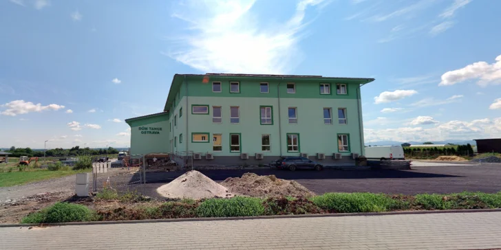 Při masáži se používají výhradně 100% přírodní bio esenciální oleje spolu s nosnými oleji.