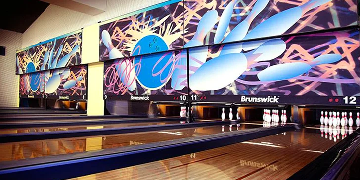 Hodina bowlingu a 4x nápoj: pivo, džus, malinovka, káva nebo víno