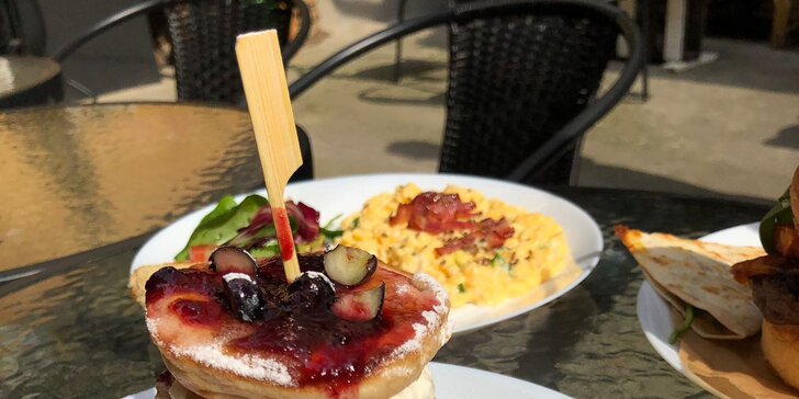 Brunch dle vašeho výběru: Royal breakfast, avokádový toast i domácí lívance
