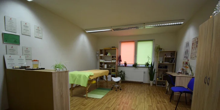 Uvolnění oblasti krční páteře: Indická masáž hlavy v délce 60 minut
