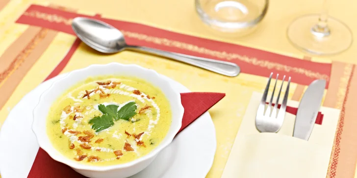 Žádné maso: indické vegetariánské menu ve smíchovské restauraci Taj Mahal