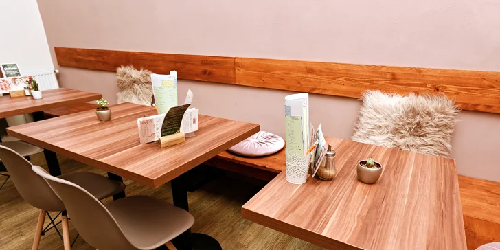 Když vás honí mlsná: Vafle s výběrem krémů i posypů a drink až pro 4 osoby