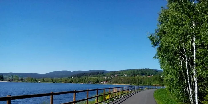 Aktivní dovolená na Lipně: polopenze a slevy na relax i sport
