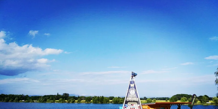 Hodinový pronájem beachvolejbalového kurtu ve Wake Parku Náklo